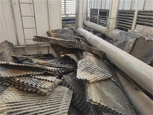 冷卻塔噪音過大擾民隔音降噪怎么做治理效果好？(中央空調(diào)冷卻塔噪音)